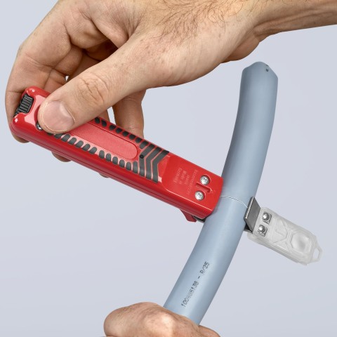 Dismantling Tool with Hook Blade | KNIPEX Tools