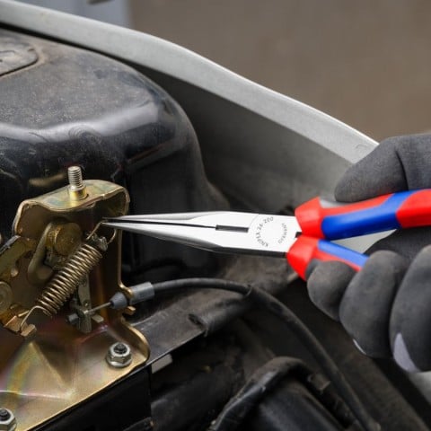 Long Nose Pliers with Cutter | 26 12 200