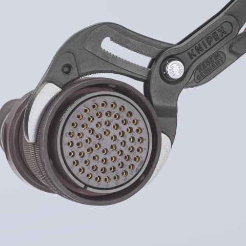 Pipe Gripping Pliers-Serrated Jaws | 81 01 250