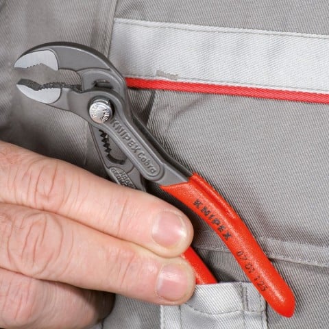 Cobra® Water Pump Pliers | 87 01 125