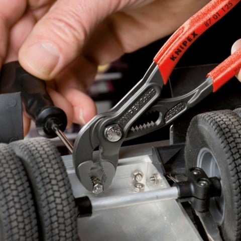 Cobra® Water Pump Pliers | 87 01 125