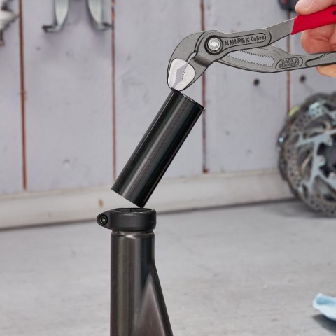 Cobra® Water Pump Pliers | KNIPEX Tools