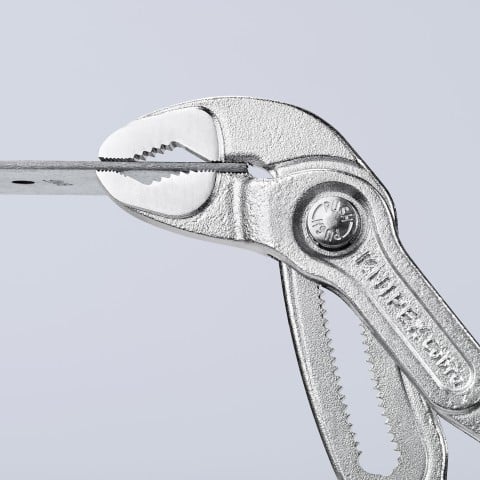 Cobra® Water Pump Pliers | 87 03 250