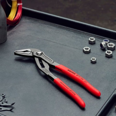 Cobra® ES Water Pump Pliers | 87 51 250