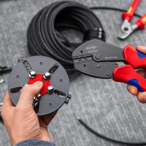 MultiCrimp® PV Crimping Pliers | 97 33 03